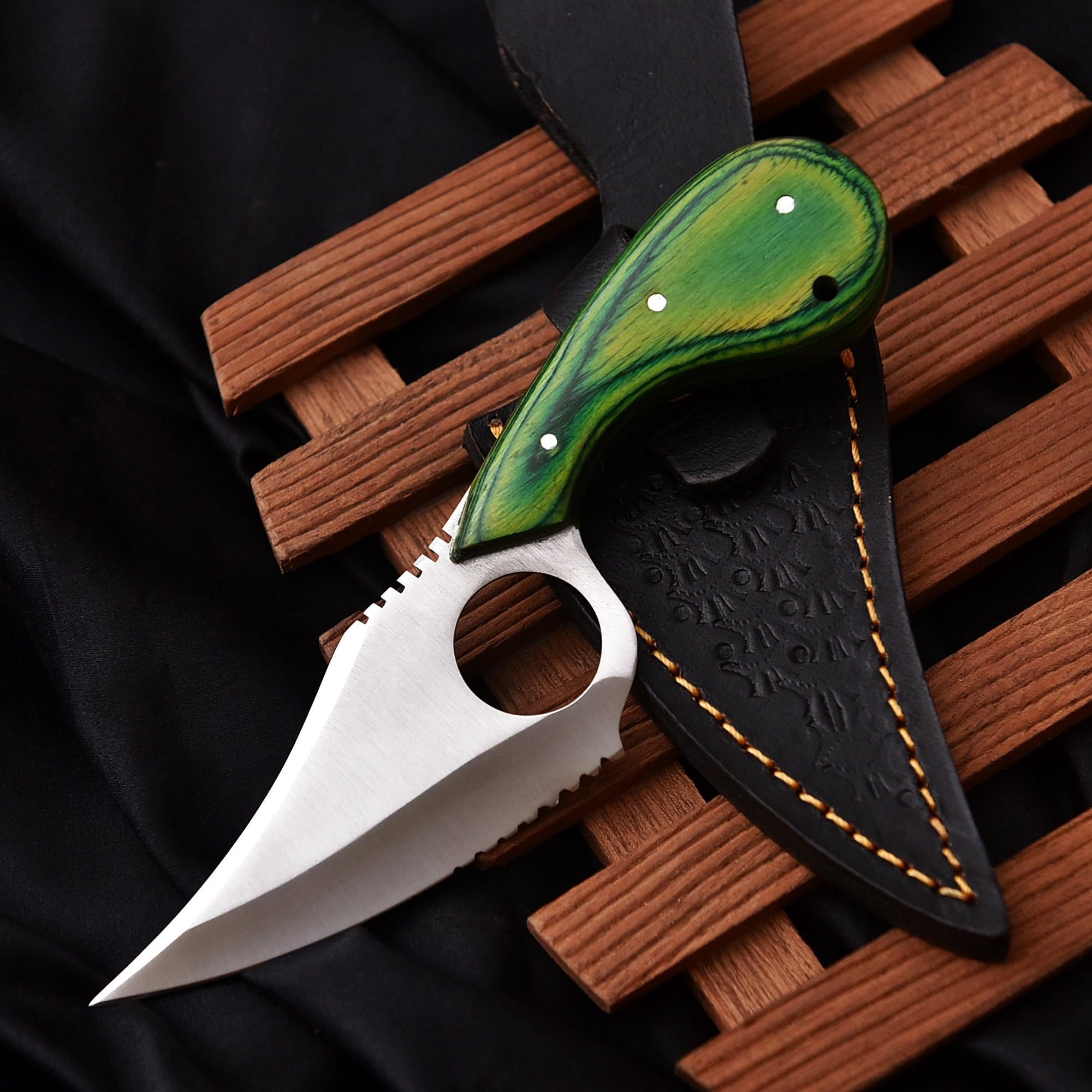Handmade Damascus Steel Skinner Knife + Free Mini Keychain Knife