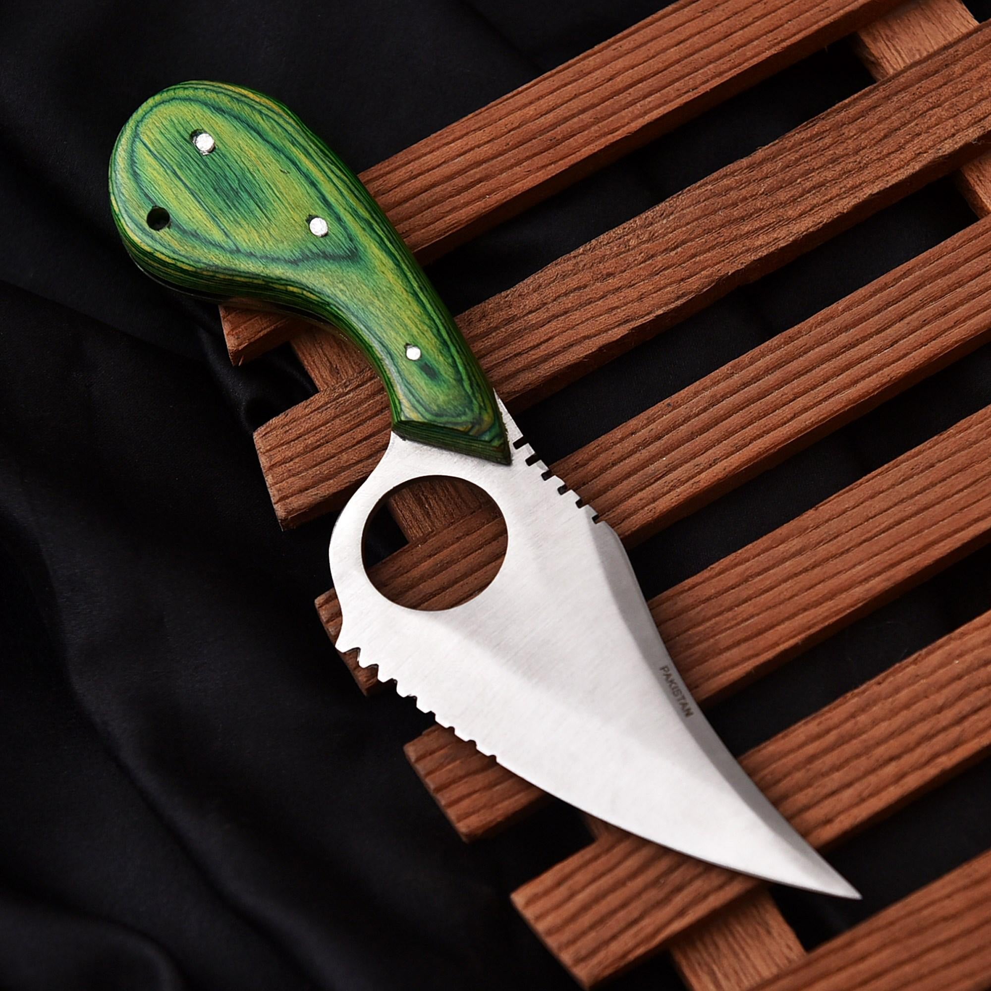 Handmade Damascus Steel Skinner Knife + Free Mini Keychain Knife