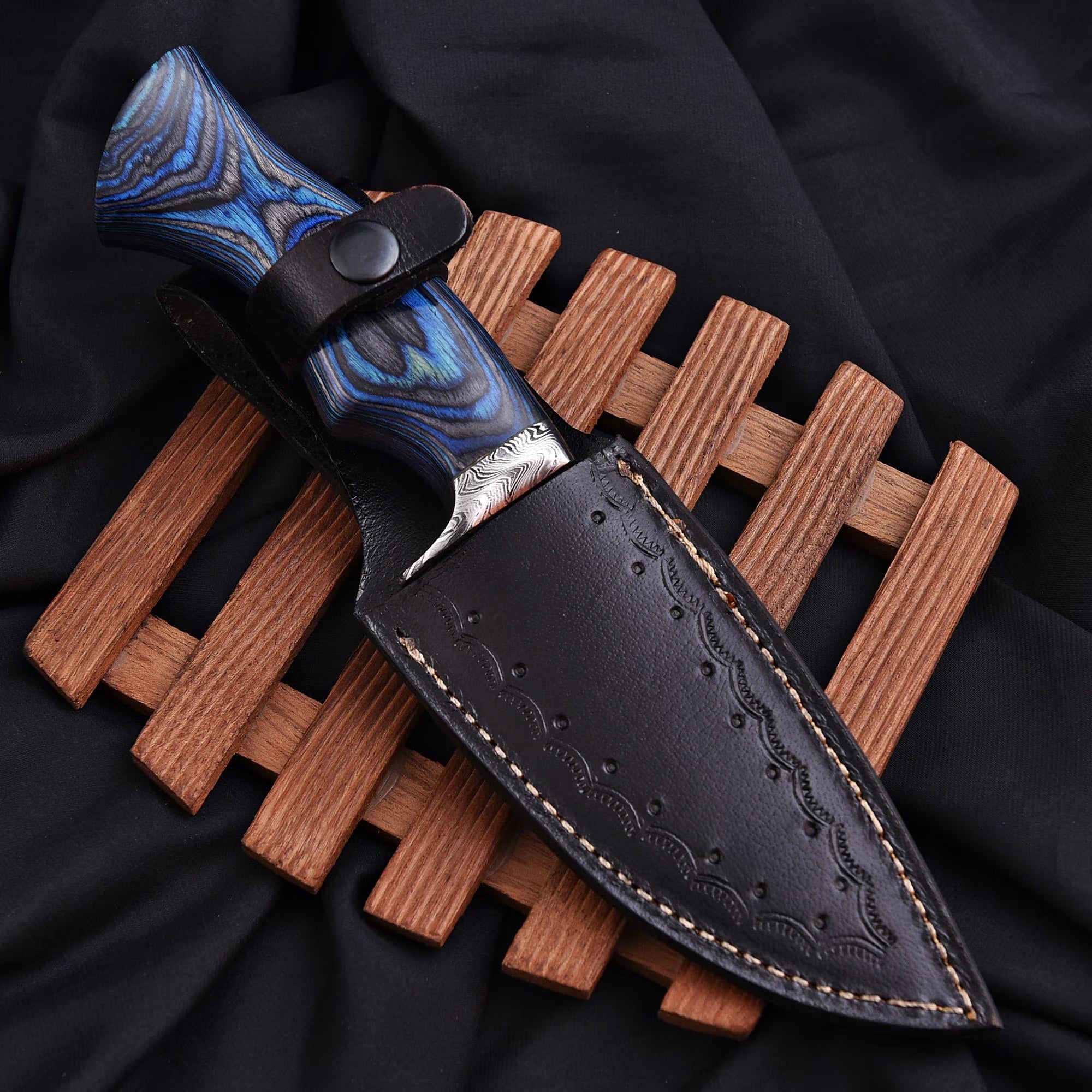 Custom Hand forged Hunting Bobket knife handel paka wood Sheath,outdoor camping